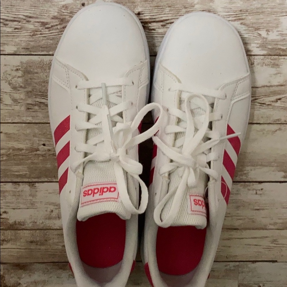 Adidas Grand Court  Sneaker